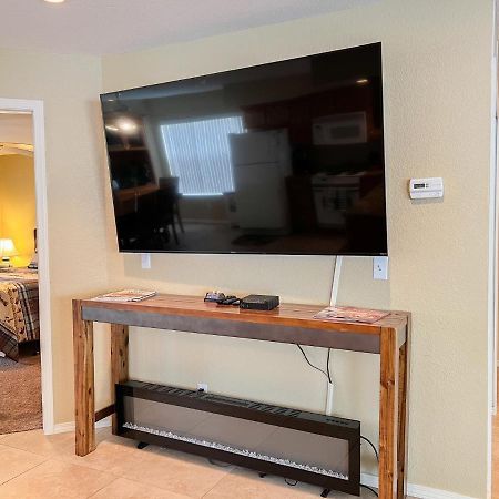 Lake Front 2Br Walk-In With Large Deck - Free Tickets Included - 79-1 Брэнсон Экстерьер фото