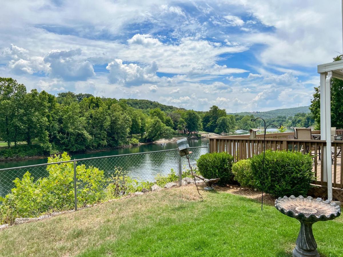 Lake Front 2Br Walk-In With Large Deck - Free Tickets Included - 79-1 Брэнсон Экстерьер фото