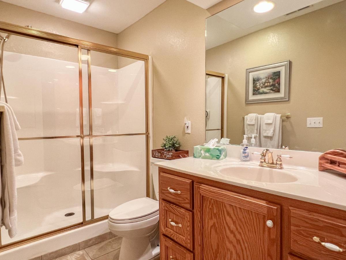 Lake Front 2Br Walk-In With Large Deck - Free Tickets Included - 79-1 Брэнсон Экстерьер фото